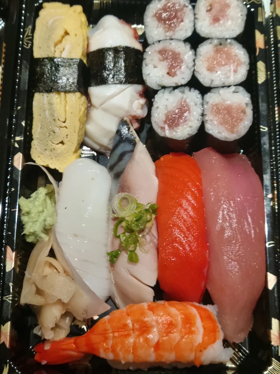 Assorted Sushi, Yoshida Sushi