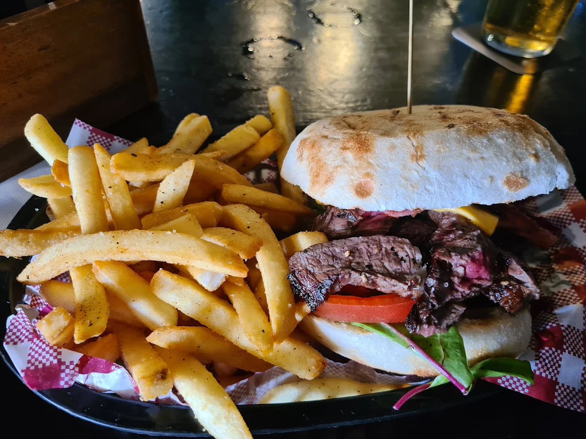 Steak Sandwich, Finn McCool's Surfers Paradise