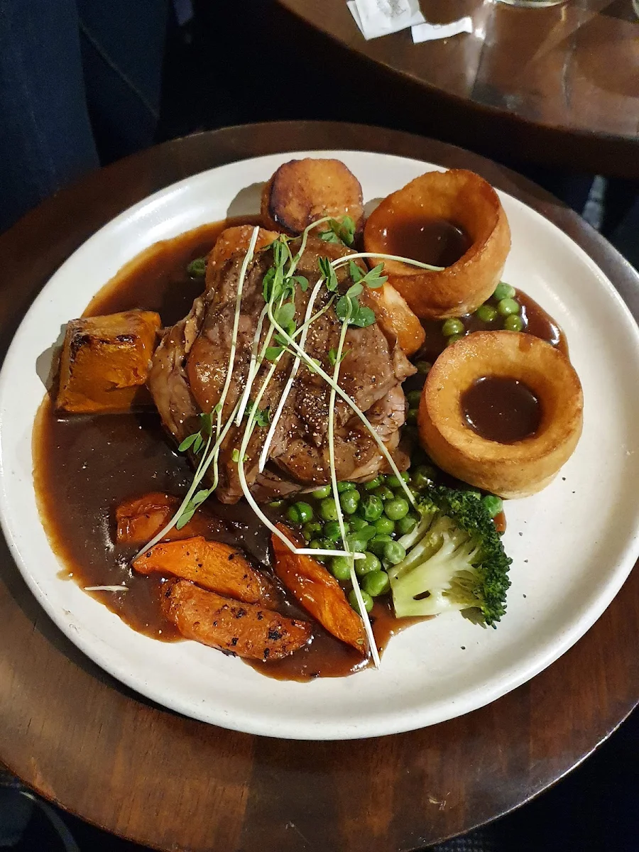 Sunday Roast Beef with All the Trimmings, Finn McCool's Surfers Paradise