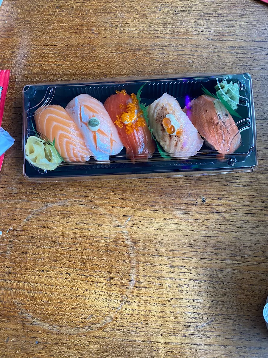 Salmon Nigiri, TOGO SUSHI