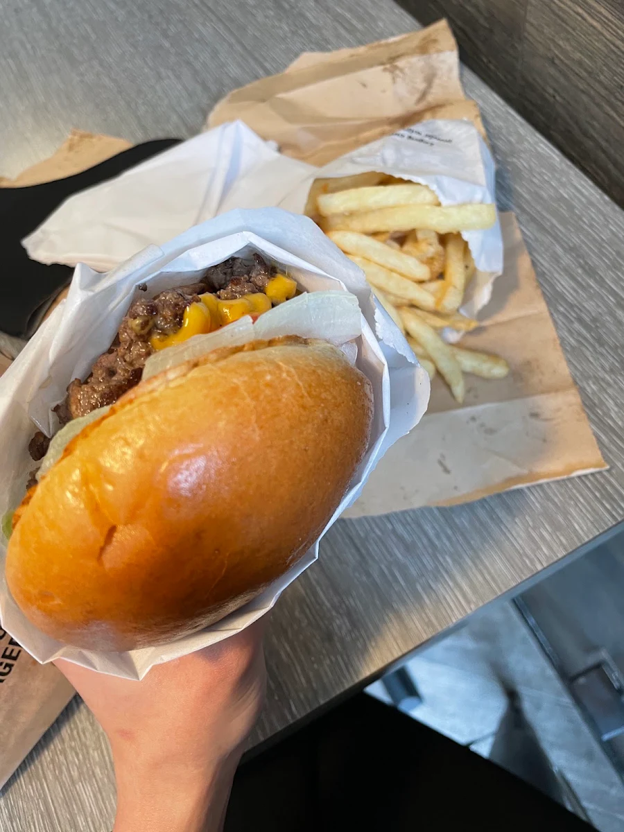 Cheese Burger, Fresh Burger Yonge Street
