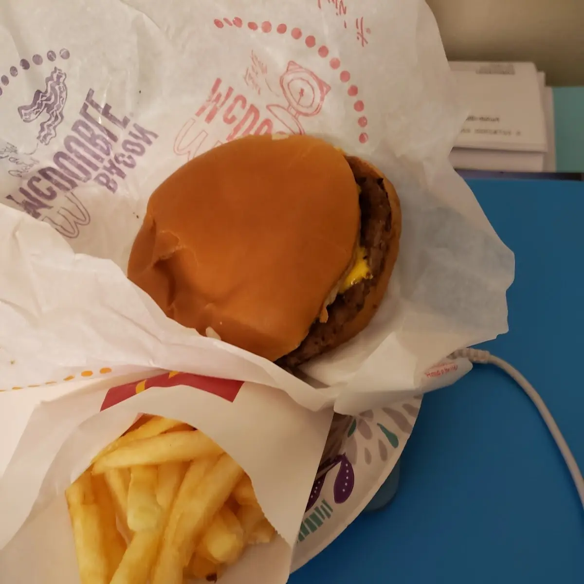 Cheeseburger & Fries