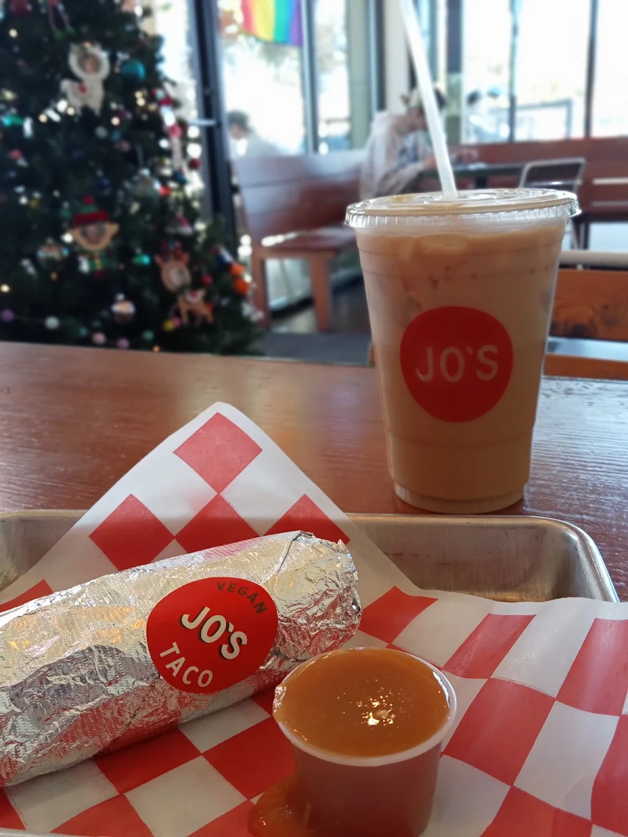 Almond Milk Iced Latte