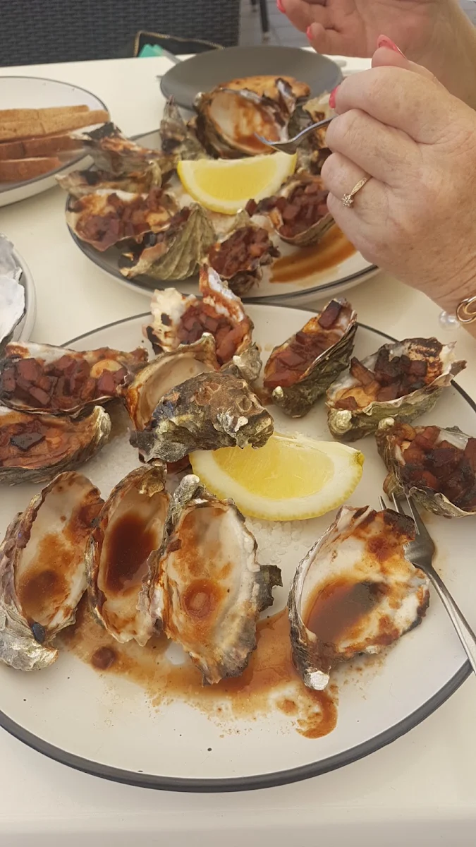 Oyster Kilpatrick, Oyster Bar Holdfast Shores