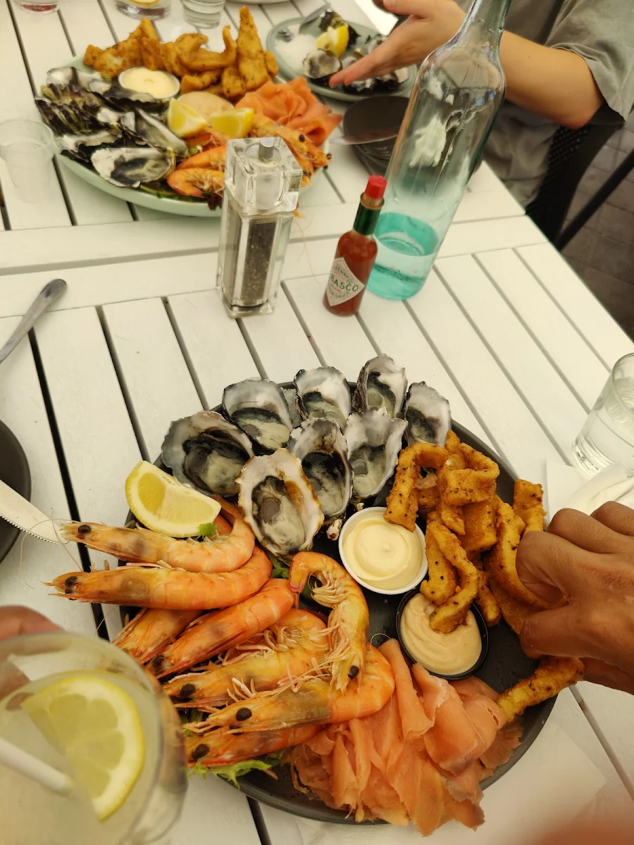 Seafood Platter, Oyster Bar Holdfast Shores