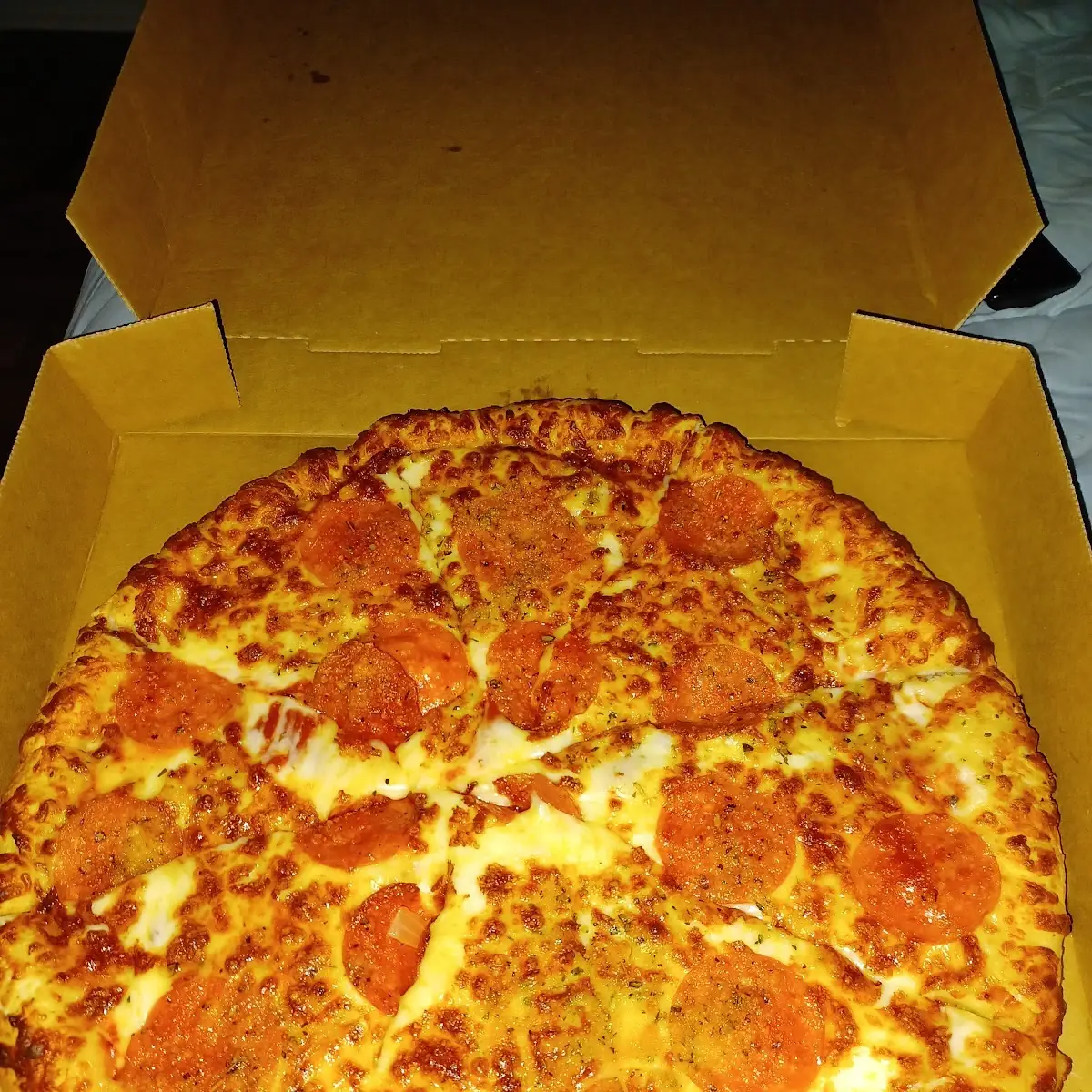 Original Crust Cheese Pizza Thin Crust Cheese Pizza