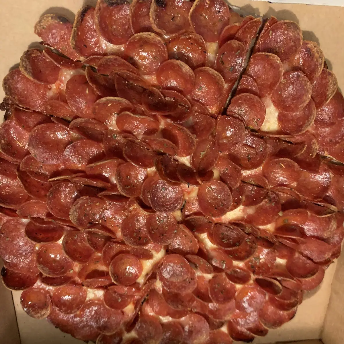 Famous Pepperoni Pizza