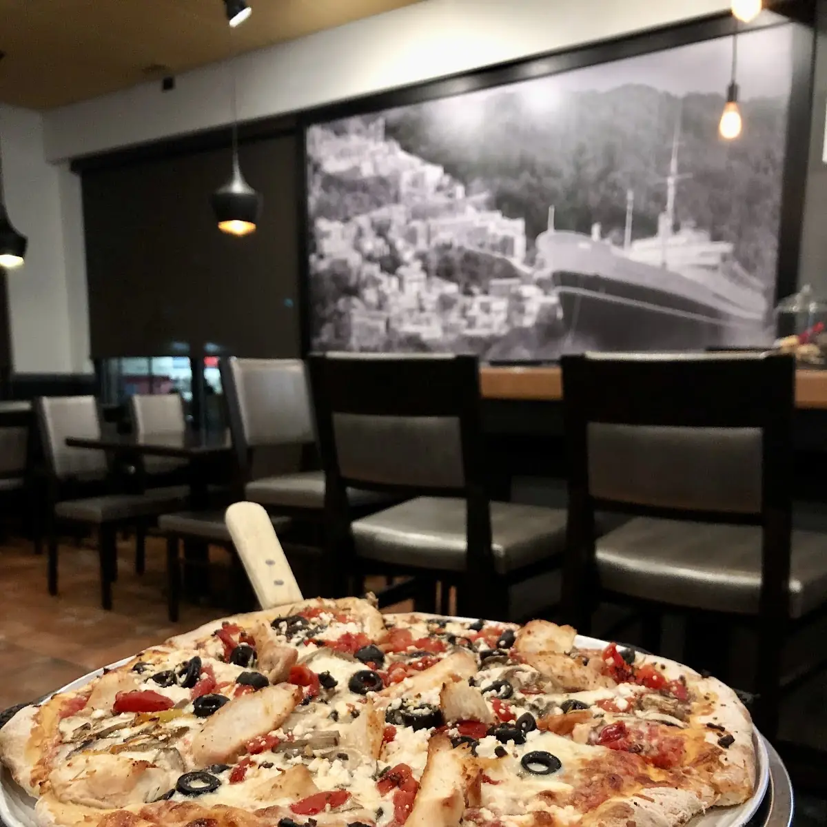 Greek Pizza, Fratelli's Kitchen