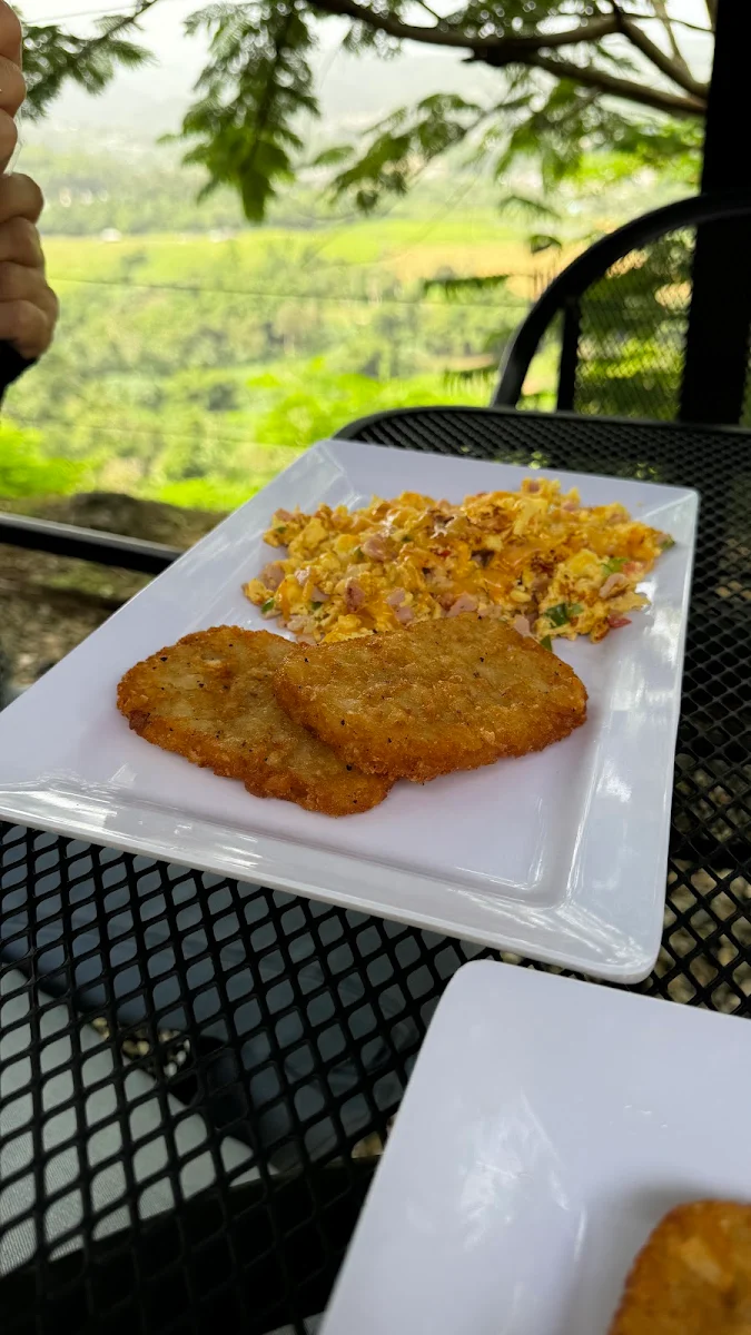 Scrambled Eggs and Hashbrowns