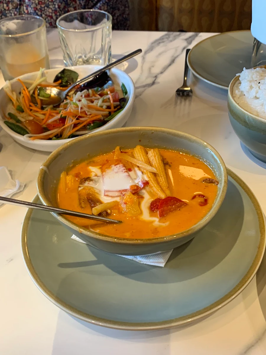 Chu Chee, Marigold Thai