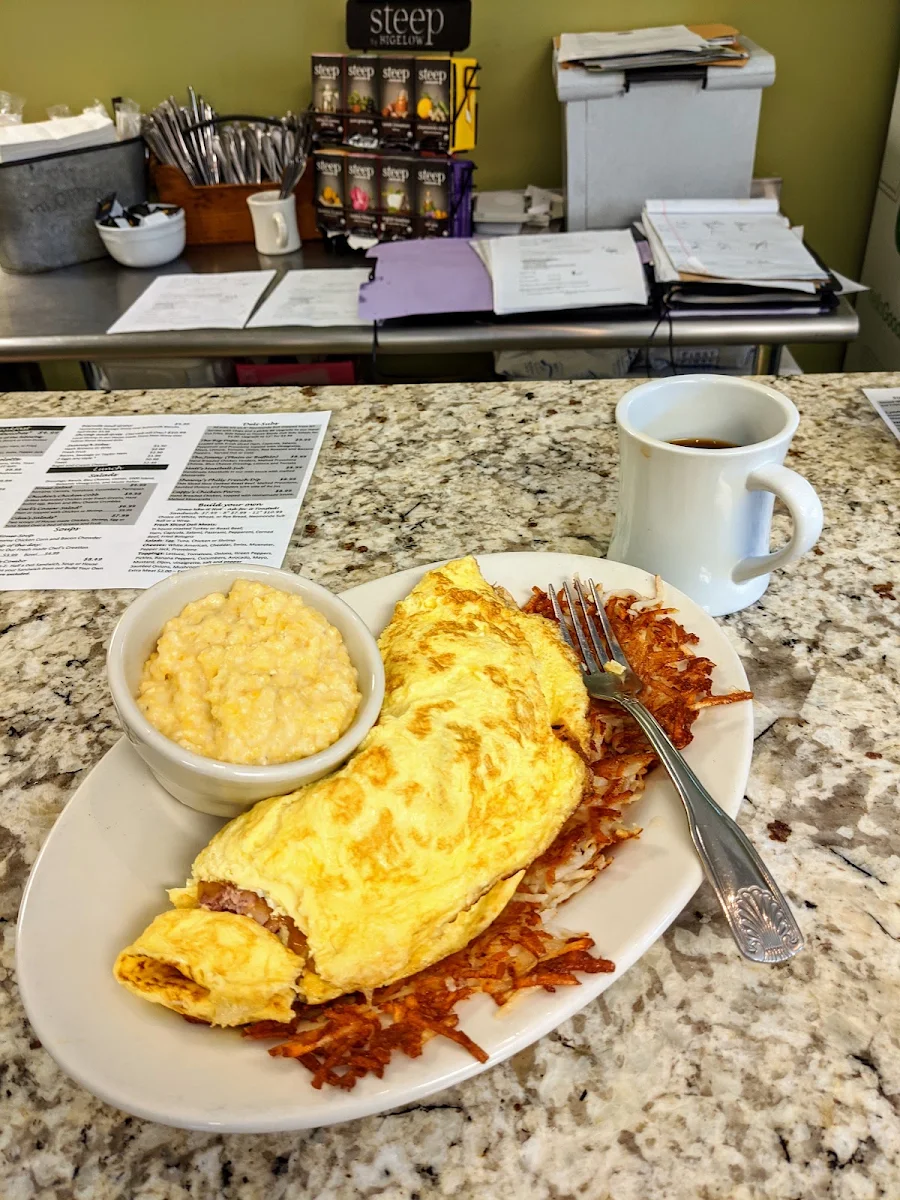 Denver Omelette with Grits and Potatoes