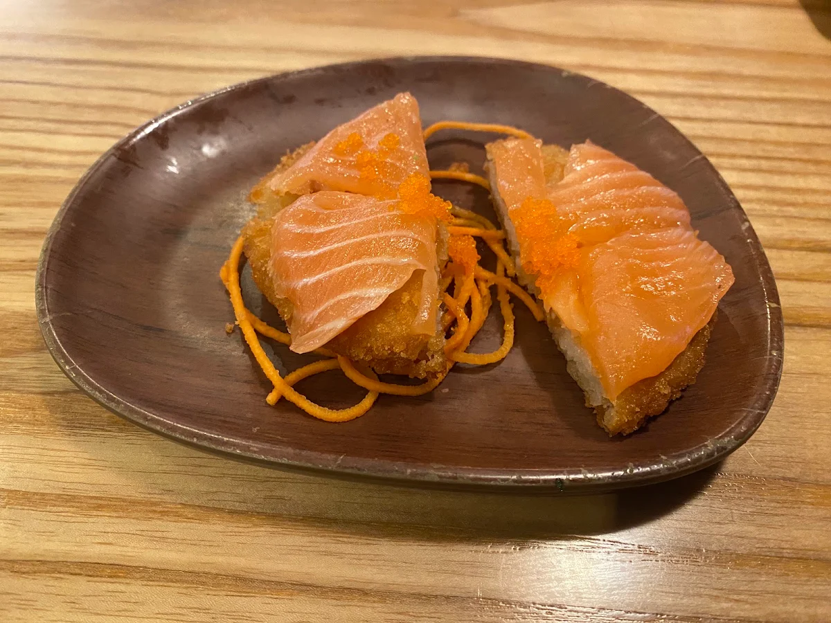 Sushi Pizza Salmon, Shogun Sushi 🍣