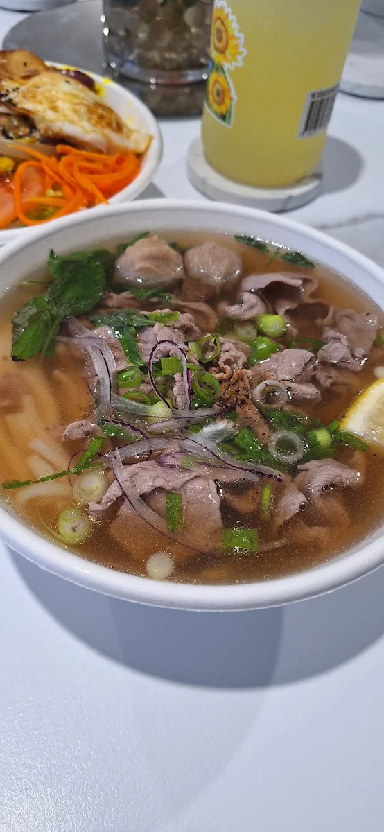 Spicy Slice Beef Pho +Meat balls