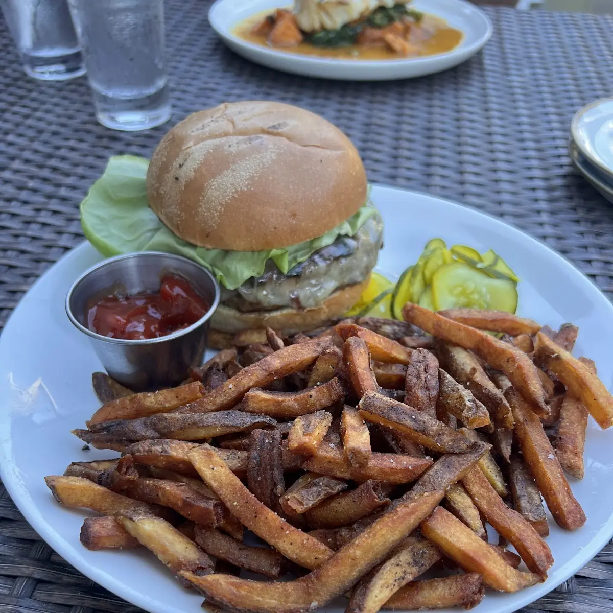 Burger & Fries