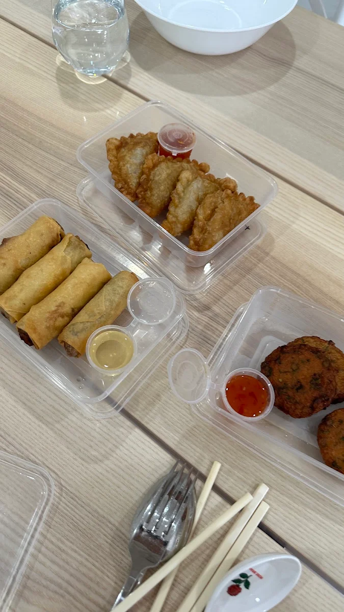 Spring Rolls and Fish Cakes, Edensor Noodle House