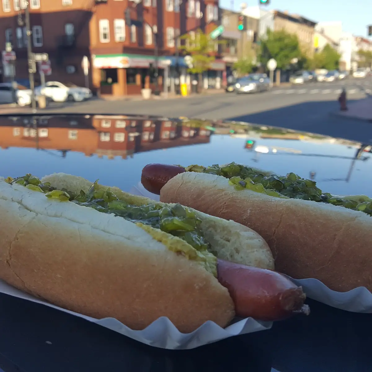 Perro Caliente Con Chile Mostaza Repollo