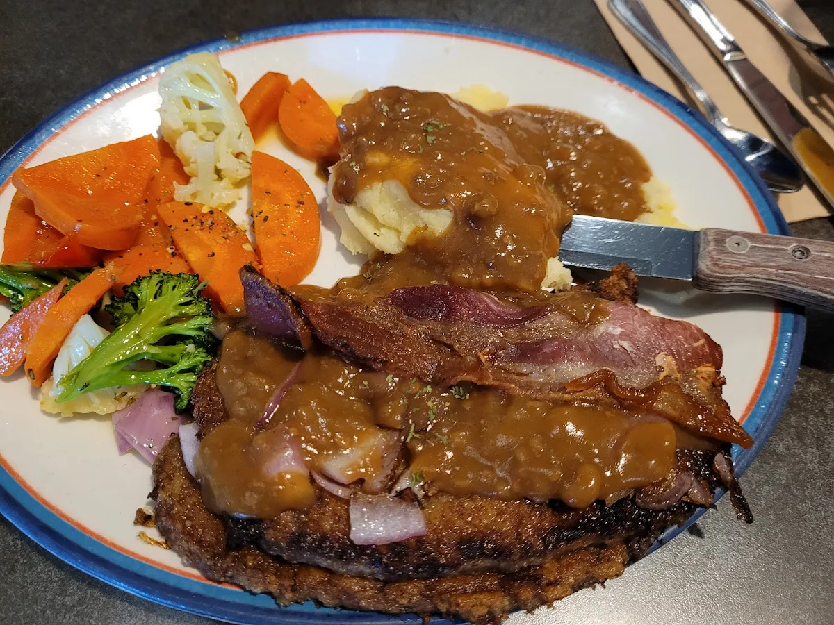 Homestyle Salisbury Steak, Rickys All Day Grill -Scottsdale Center
