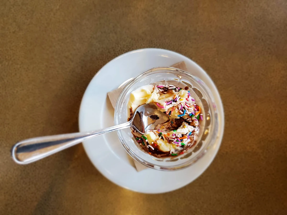 Ice Cream Sundae, Rickys All Day Grill -Scottsdale Center