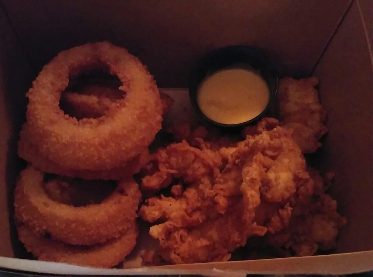 Onion Rings, Rickys All Day Grill -Scottsdale Center