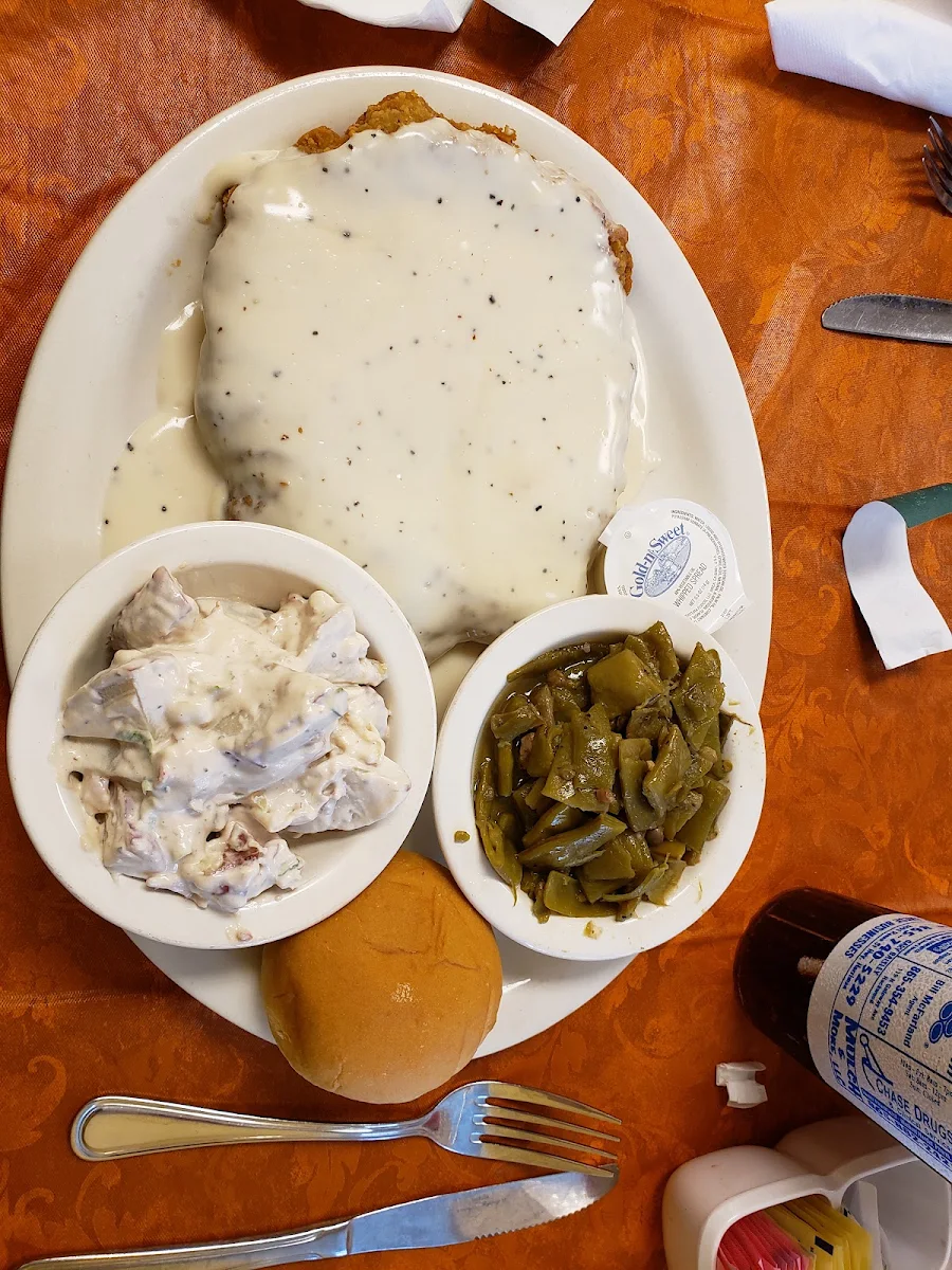 Country Fried Steak with Mashed Potatoes and Green Beans