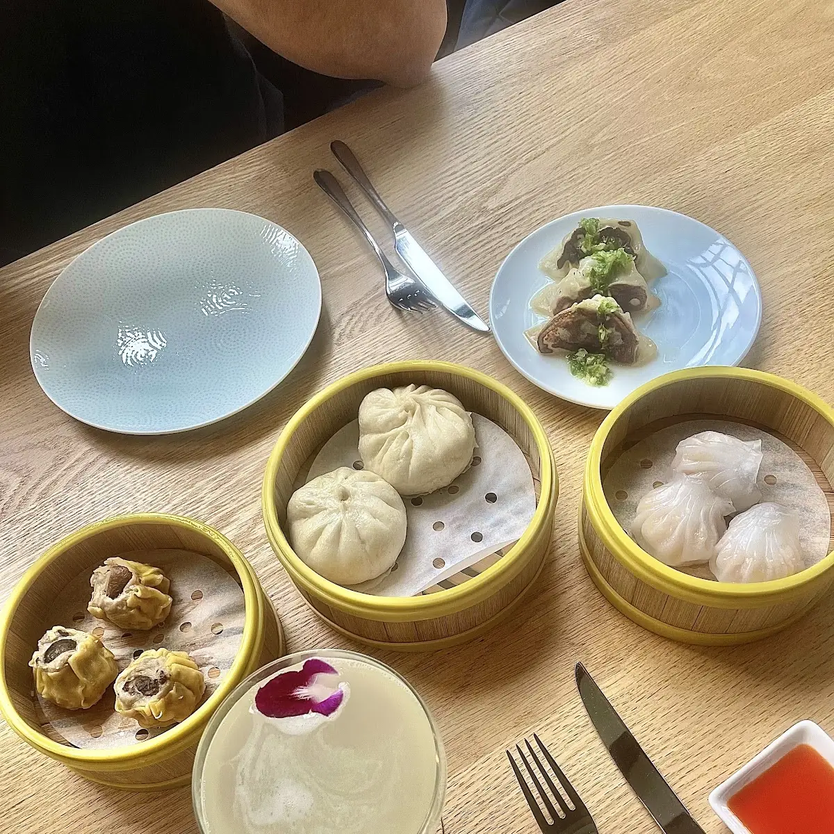 Dim Sum Sampler