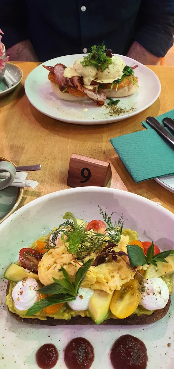 Jungle Brekky, Urban Jungle Cafe