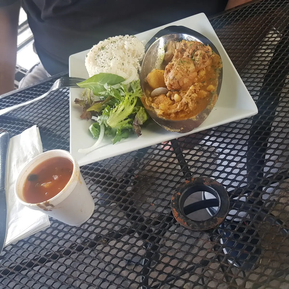 Pollo Guisado