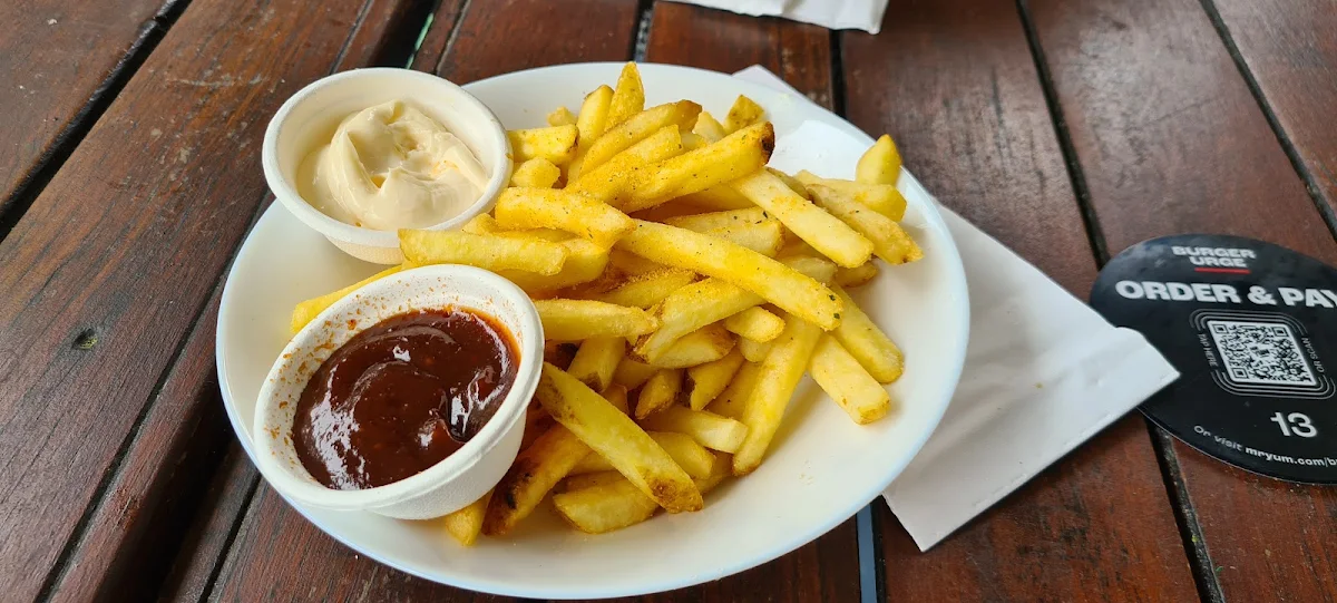 Large Chips, Burger Urge (DFO Brisbane Airport)