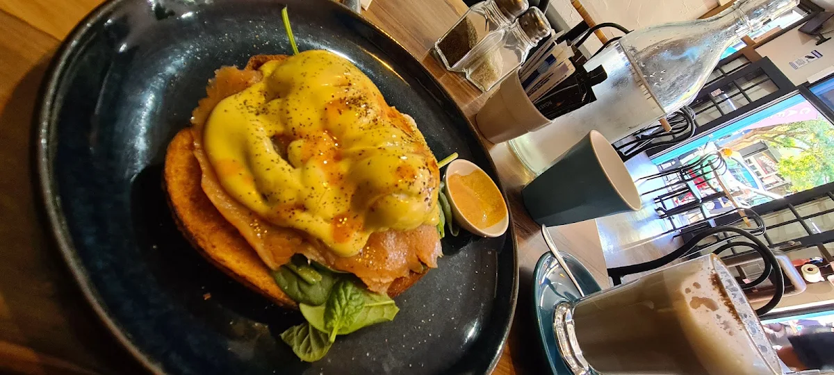 Eggs Benedict with Smoked Salmon