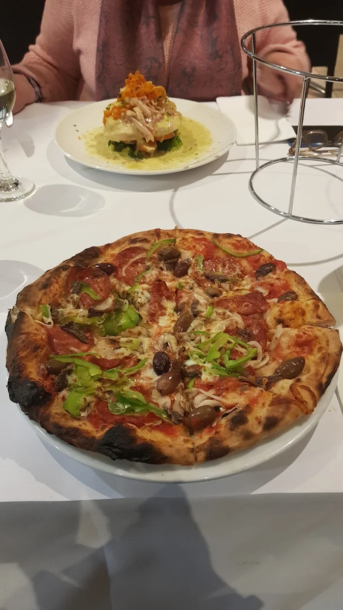 Calabrese Pizza, Luigi's Restaurant