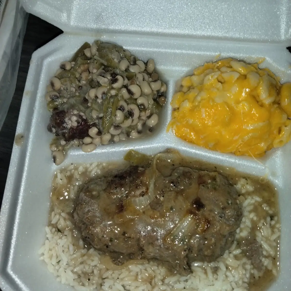 Salisbury Steakr Mac and Cheese Peas with Okra Cornbread