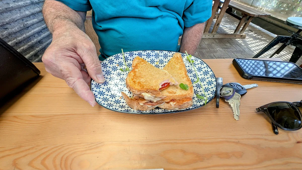 Highlights, Chatterbox Cafe Williams