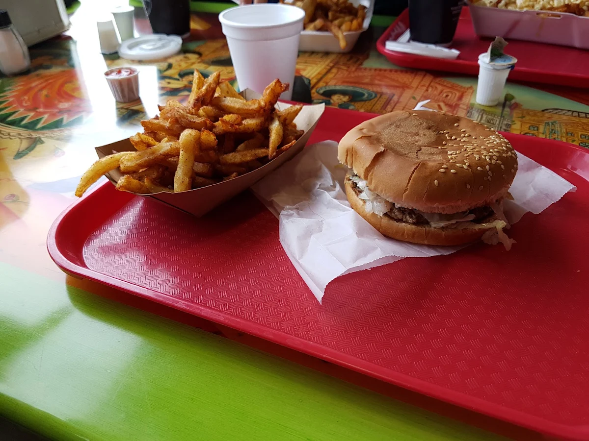 Burger Mexicain Avec Frite Mexicaine
