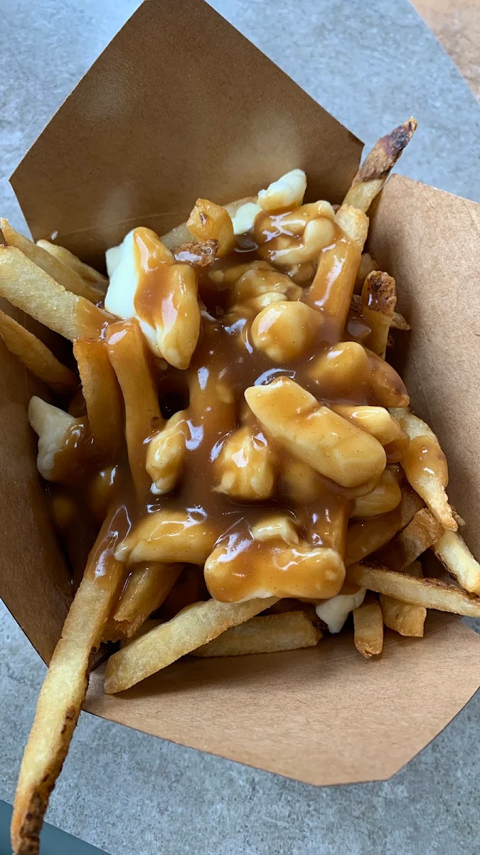 Poutine, BeaverTails- Queues de Castor (Clear Lake)