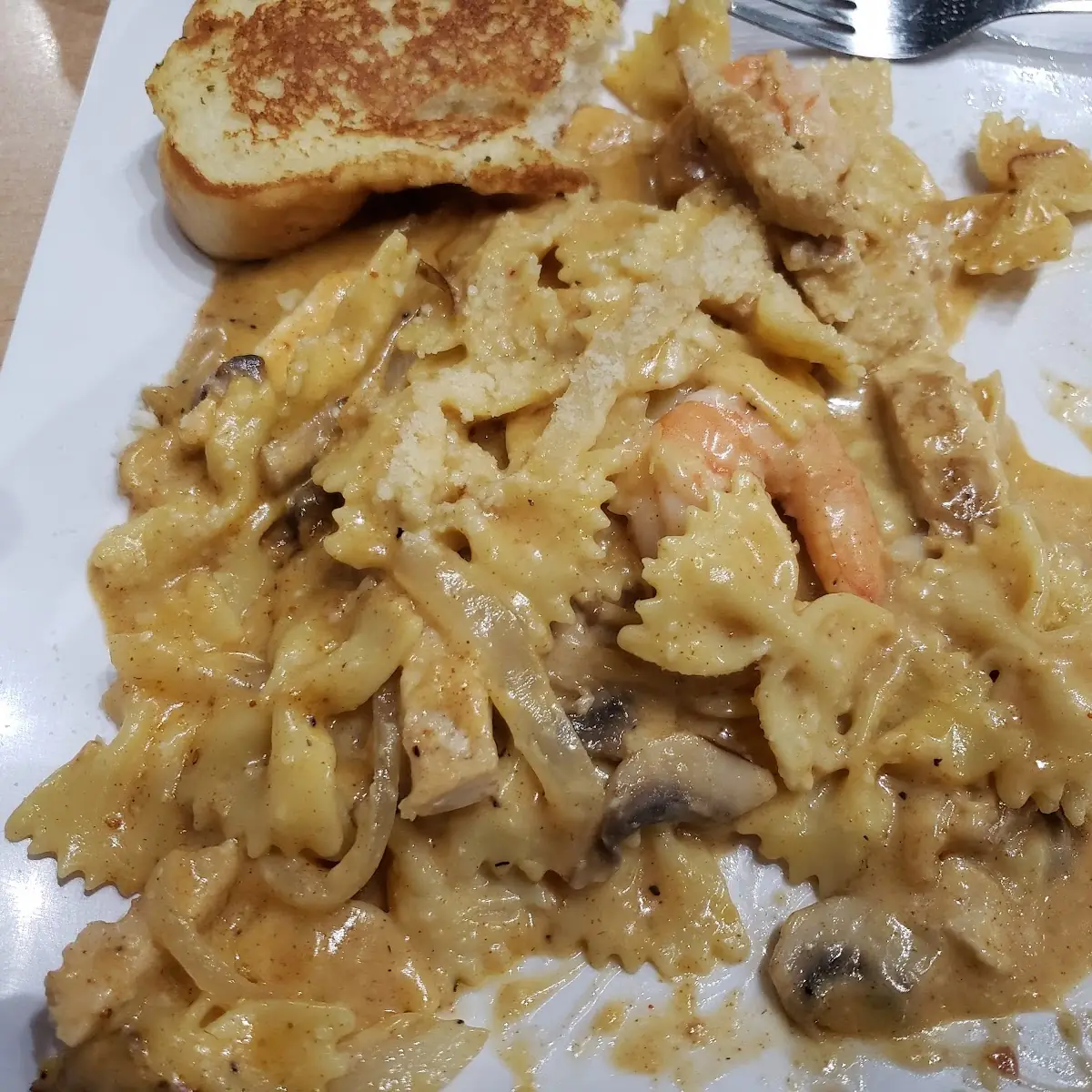 Cajun Chicken & Shrimp Pasta