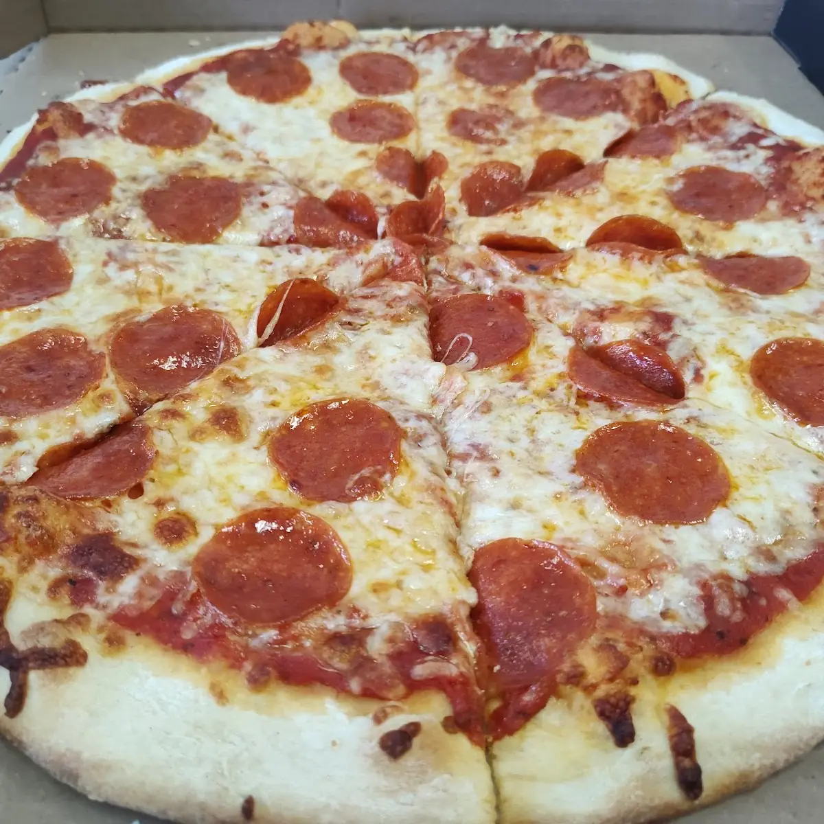New York Style Pizza Pepperoni