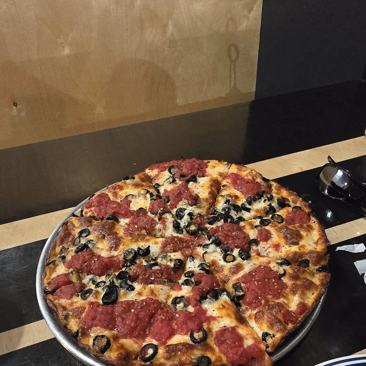 Detroit Deep Dish Cheese Pizza
