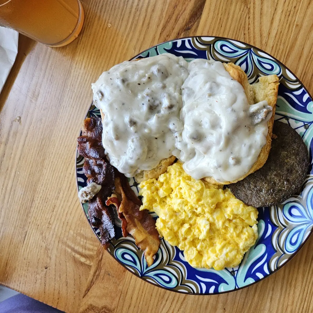 Sissy's Sausage Gravy Omelet