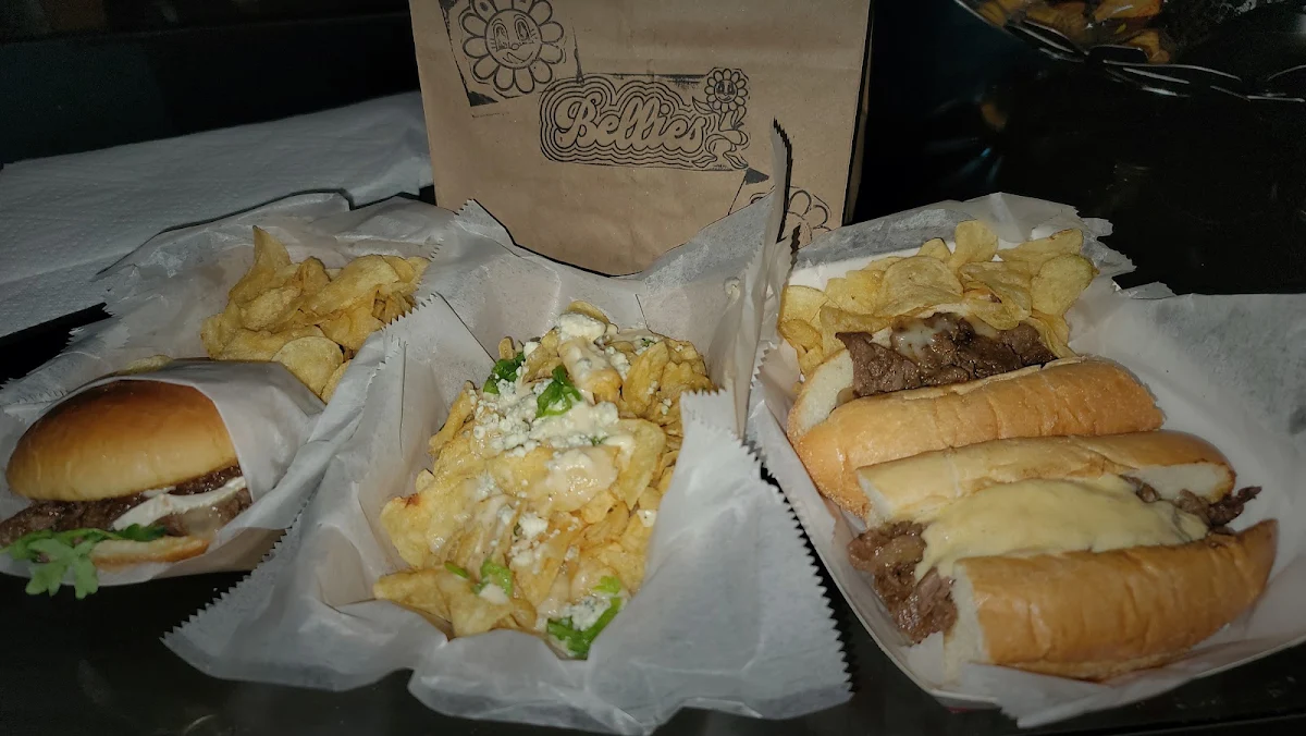 Smash Buger Blue chz Chips Philly Cheesesteak