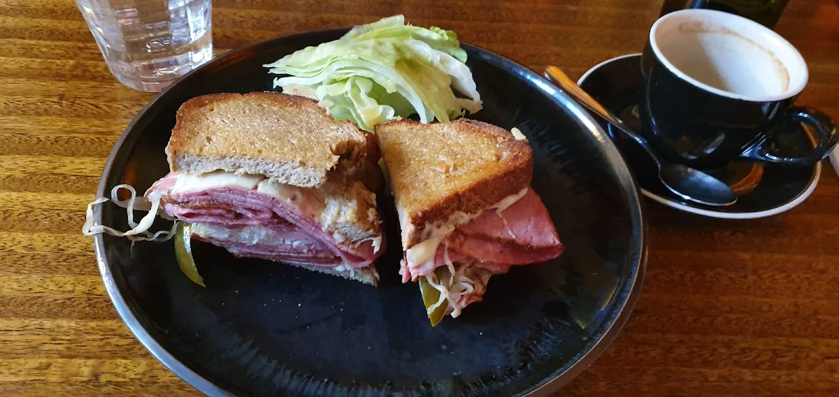 Reuben Sandwich, The Moat