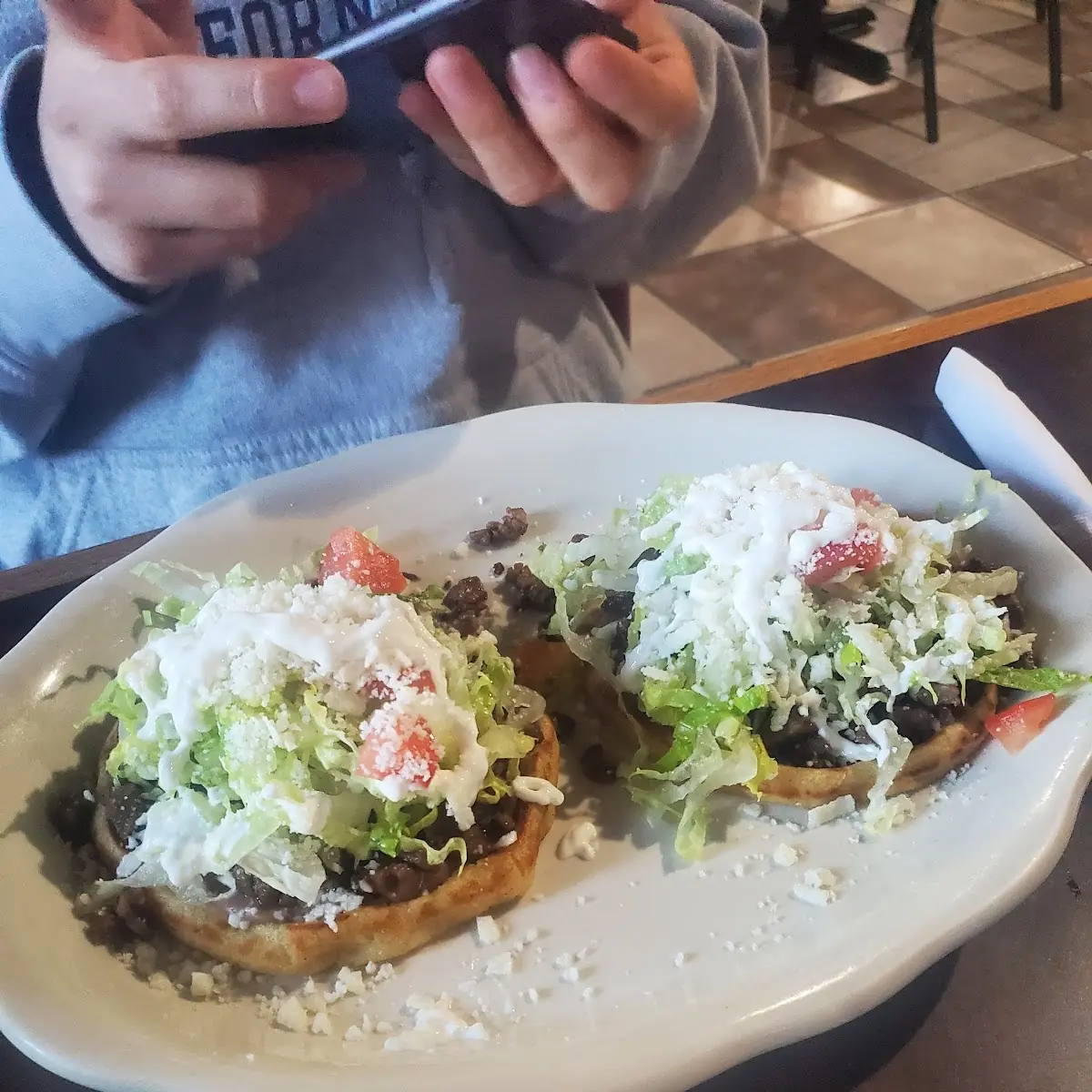 Sopes De Carne Asada