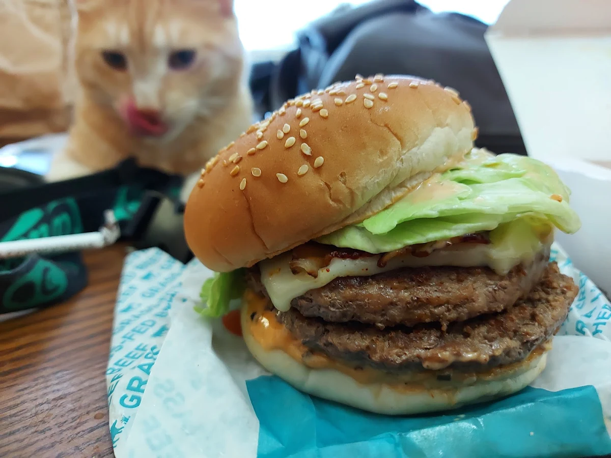 Double Mozza Burger, A&W Canada