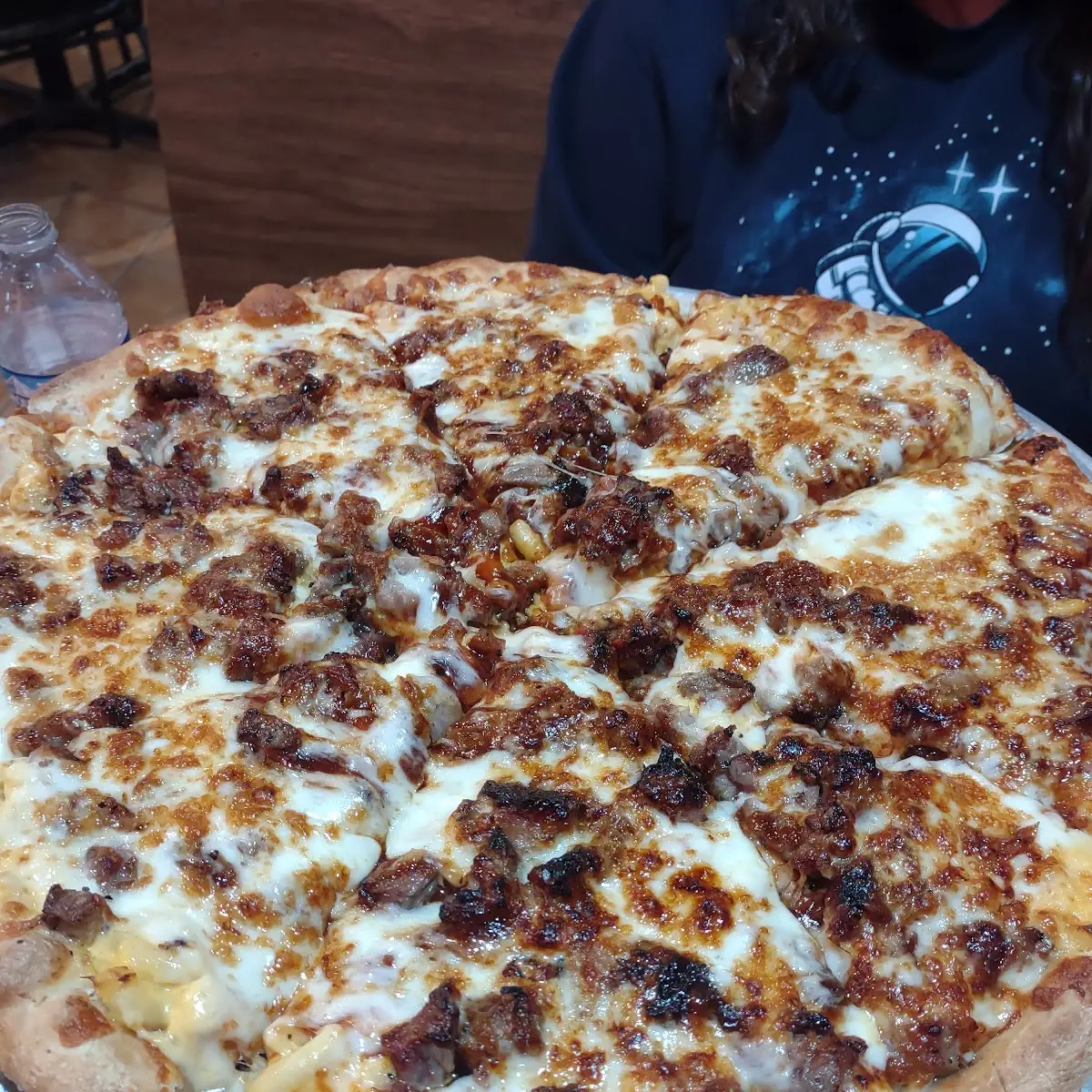 Brisket Mac and Cheese Pizza