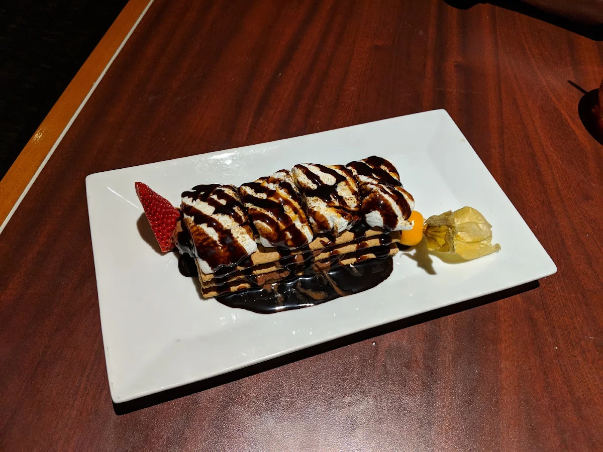 Stores Mousse, Blaze Bistro and Lounge