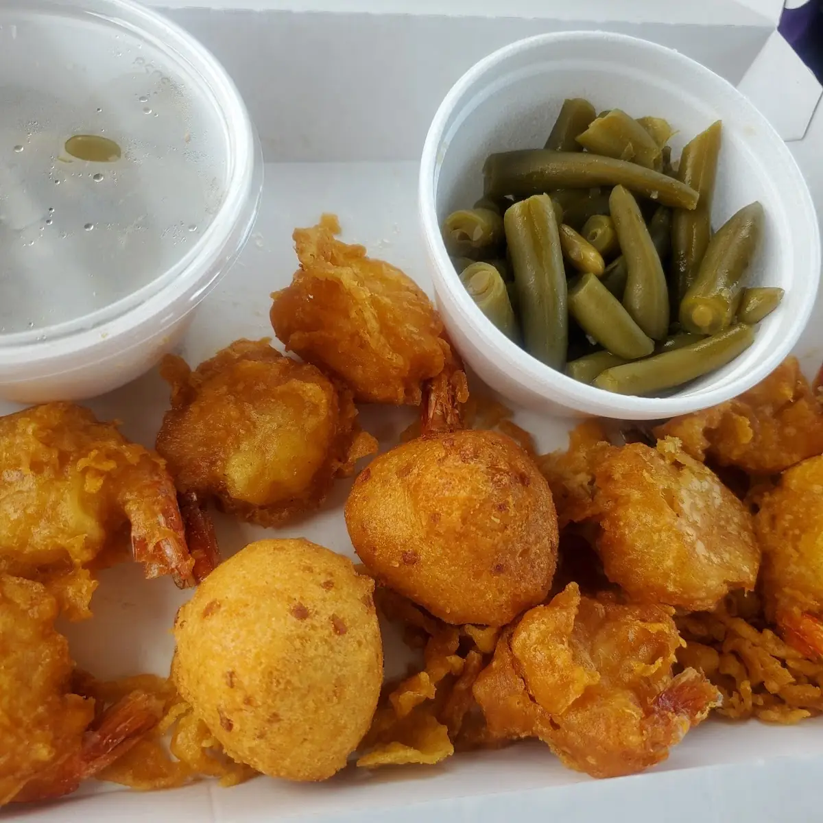 8 Piece Shrimp Dinner 2 Sides of String Bean's