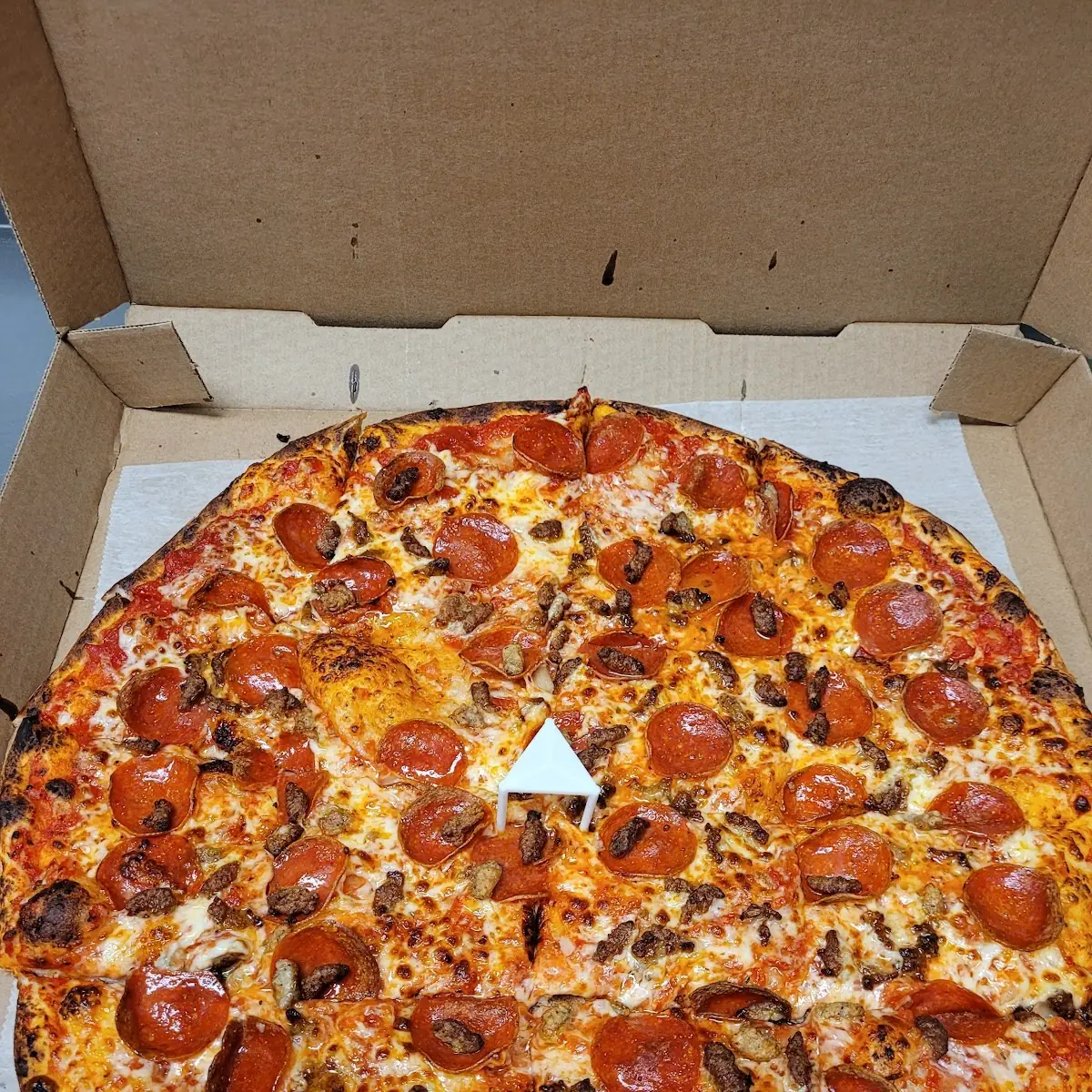 Meatlovers Pizza