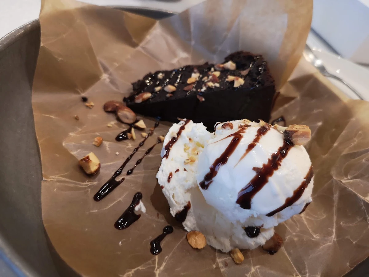 Brownie with Vanilla Ice Cream