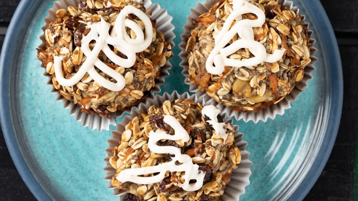 Carrot Cake Oat Cups, Kelly Greens