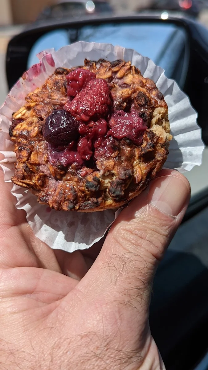 Oatmeal Chia Protein Cup, Kelly Greens