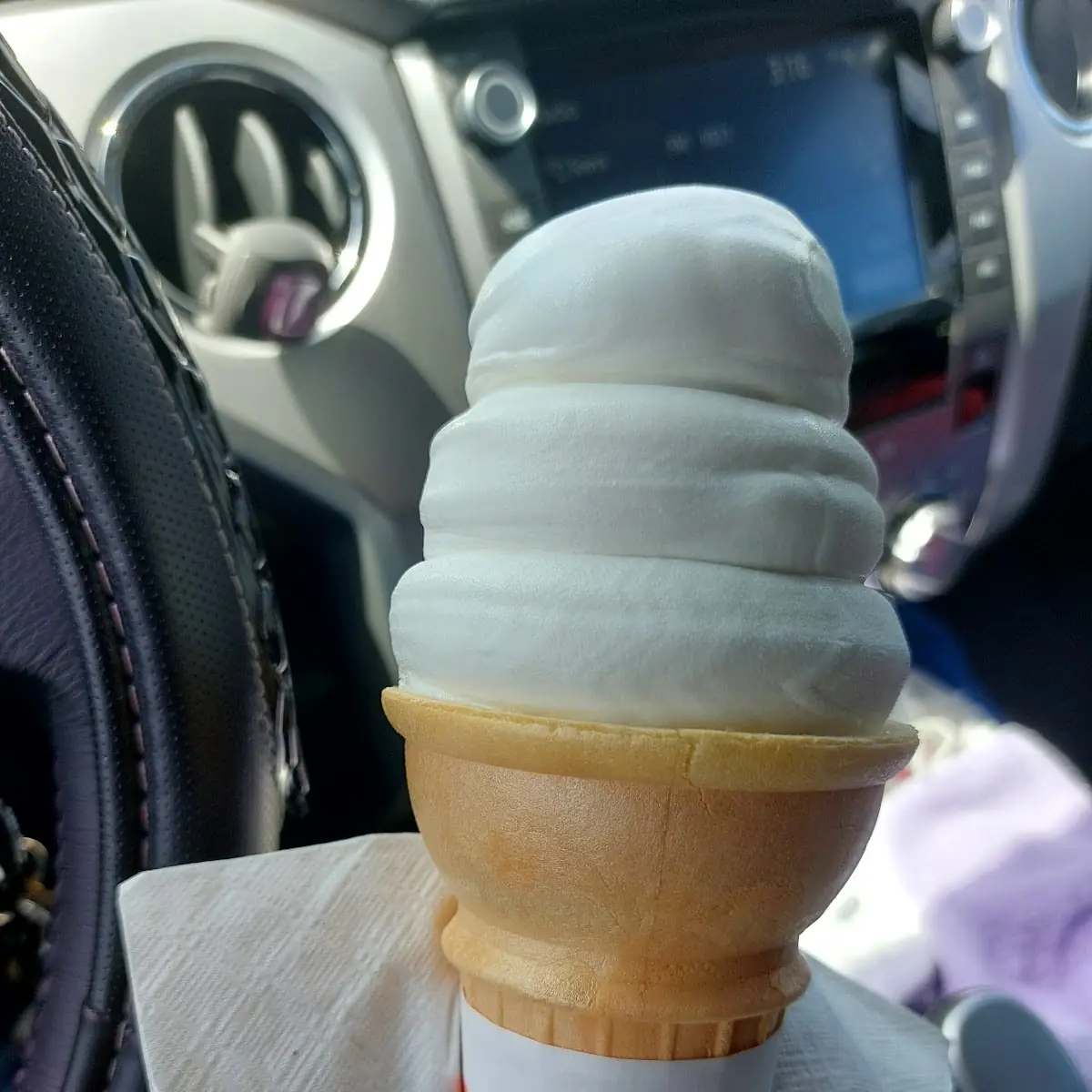 Large Vanilla Ice Cream Cone